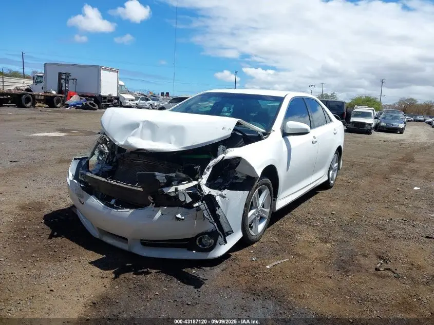 2014 TOYOTA CAMRY SE/SE SPORT