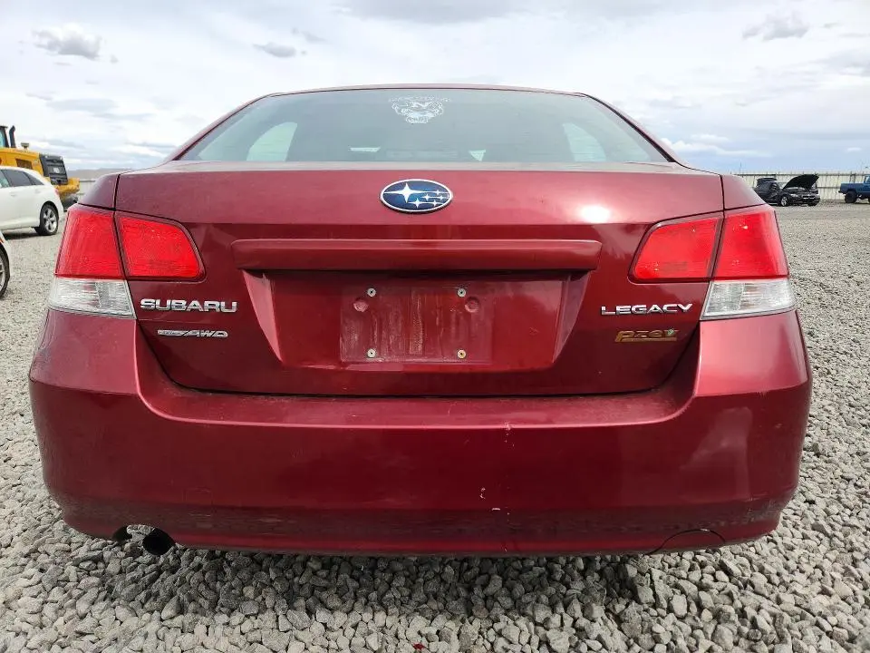 2010 SUBARU LEGACY 2.5I  