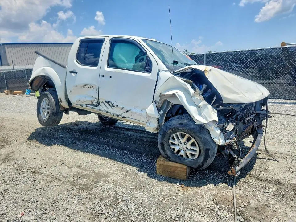 2016 NISSAN FRONTIER SV  