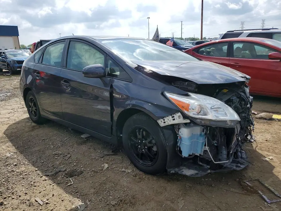 2015 TOYOTA PRIUS TWO  