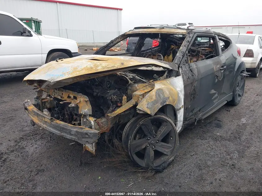 2013 HYUNDAI VELOSTER TURBO W/BLUE