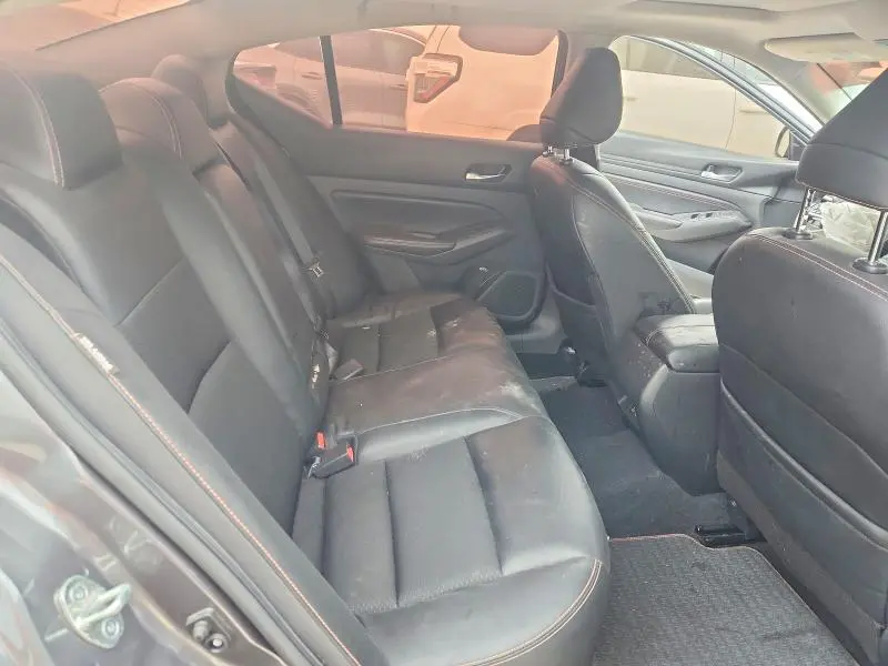 2021 NISSAN ALTIMA SR  