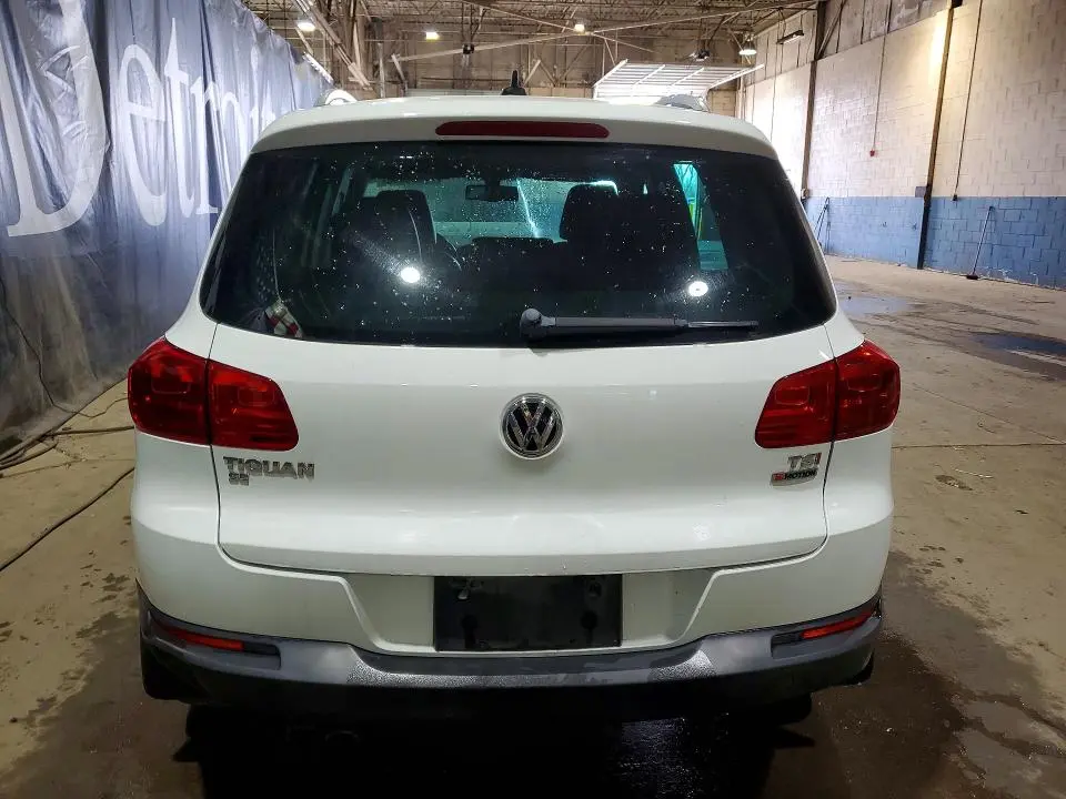 2016 VOLKSWAGEN TIGUAN S  