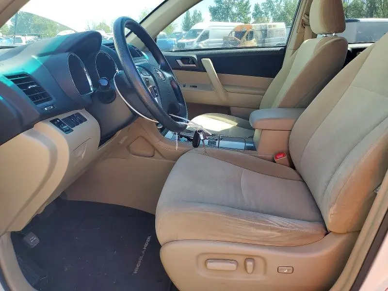 2012 TOYOTA HIGHLANDER BASE  