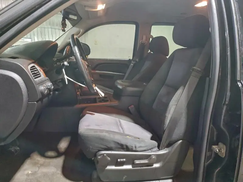 2011 CHEVROLET SUBURBAN K1500 LS  