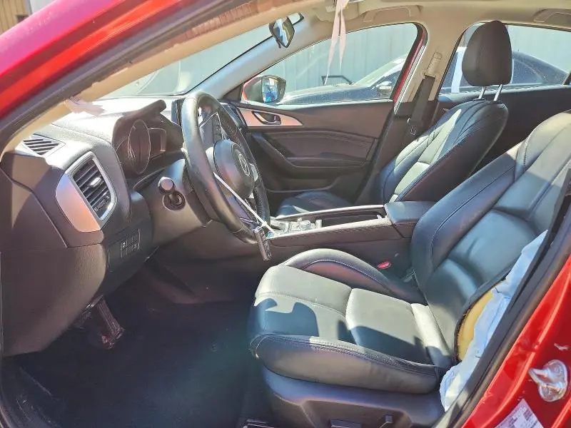 2018 MAZDA 3 TOURING  