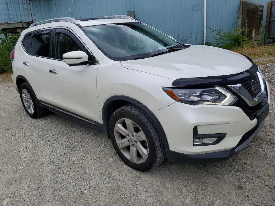 2017 NISSAN ROGUE S  