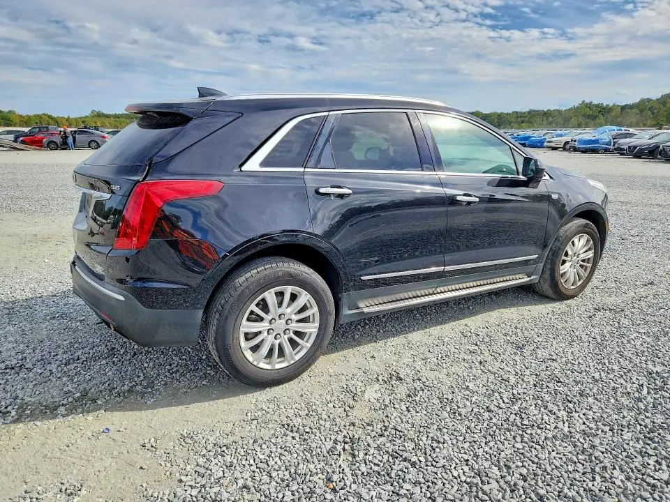 2017 CADILLAC XT5   