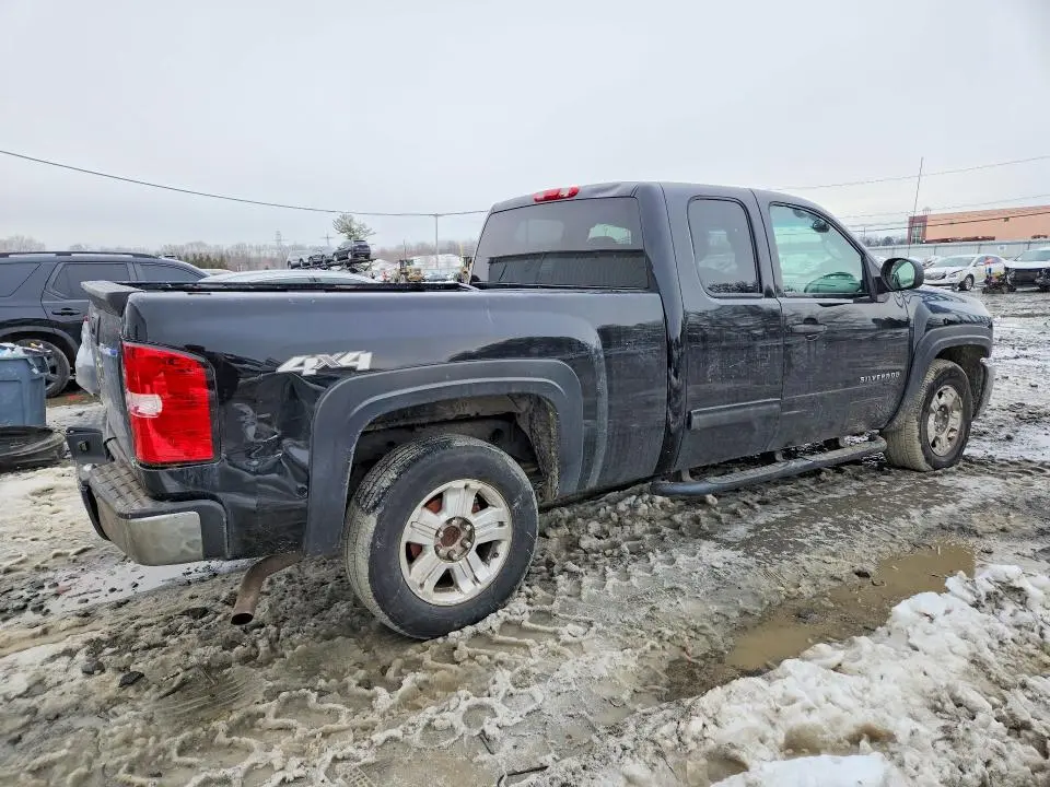 2011 CHEVROLET SILVERADO K1500 LS  