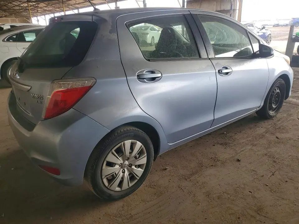2013 TOYOTA YARIS 5-DOOR LE  