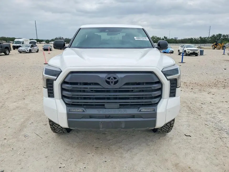 2025 TOYOTA TUNDRA CREWMAX SR5  
