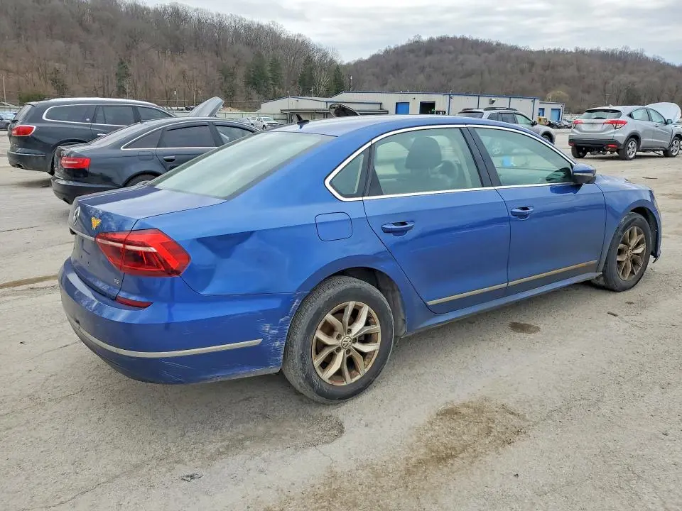 2017 VOLKSWAGEN PASSAT S  