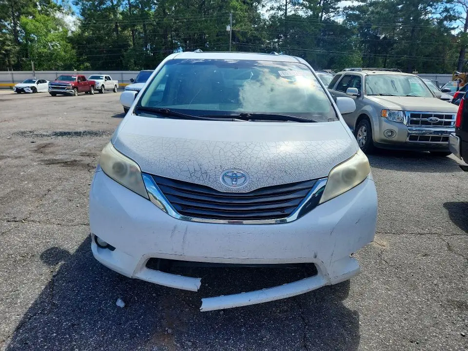 2011 TOYOTA SIENNA XLE 8-PASSENGER  