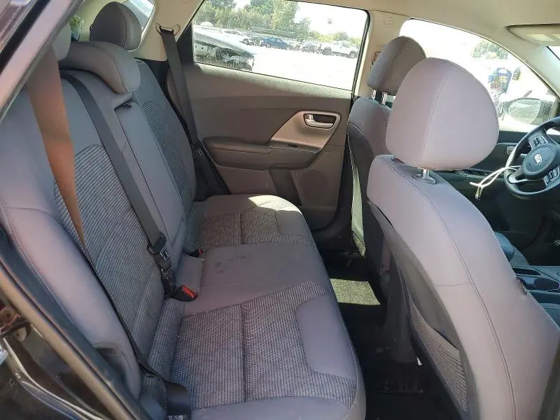 2017 KIA NIRO LX  