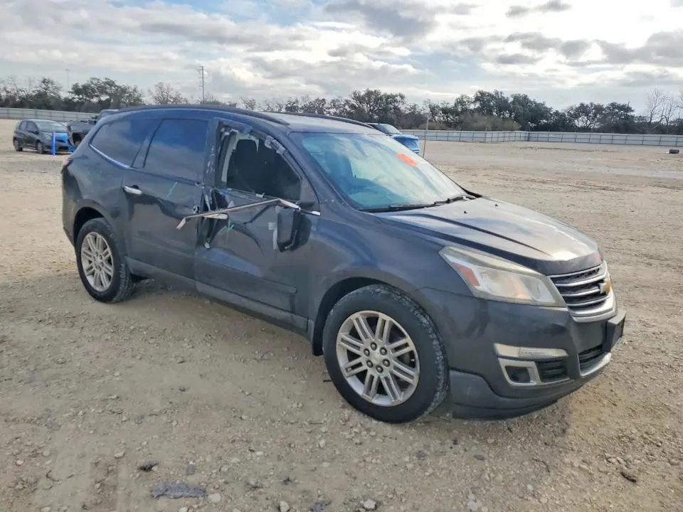 2015 CHEVROLET TRAVERSE LT  