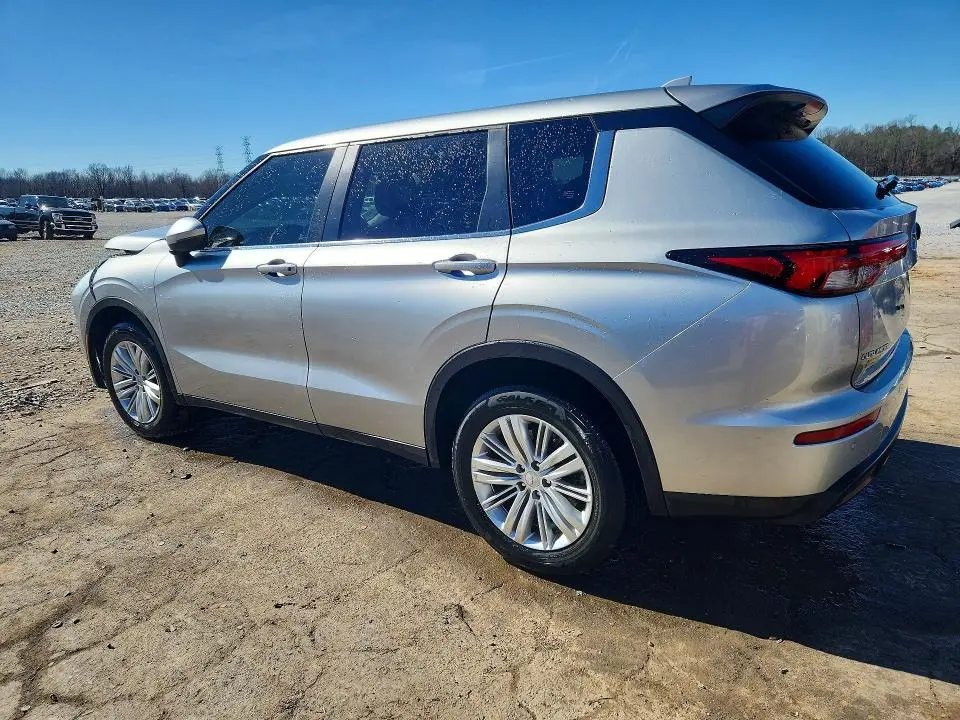 2024 MITSUBISHI OUTLANDER ES  