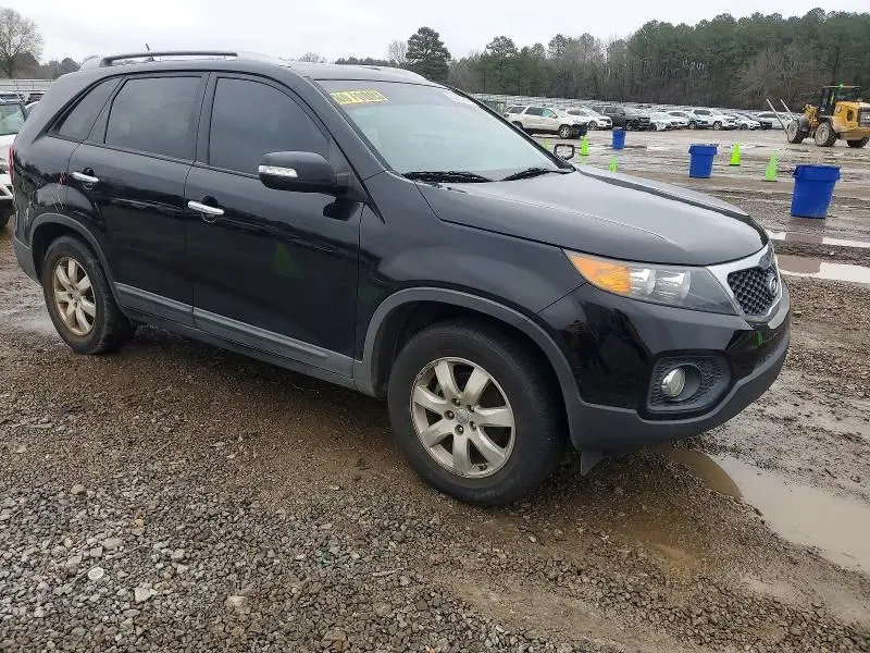 2013 KIA SORENTO LX  