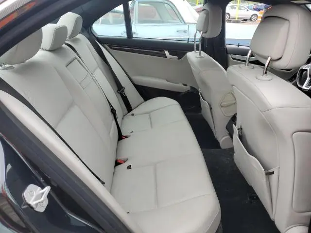 2013 MERCEDES-BENZ C 250  
