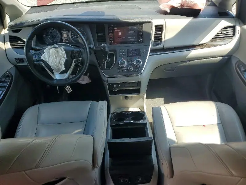 2018 TOYOTA SIENNA XLE 7-PASSENGER  