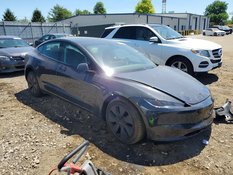 2026 TESLA MODEL 3   