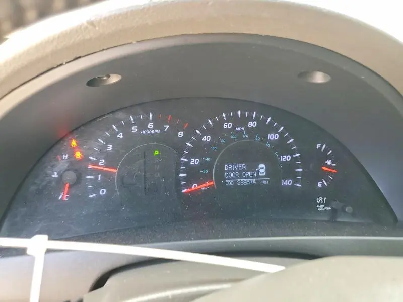 2011 TOYOTA CAMRY XLE  