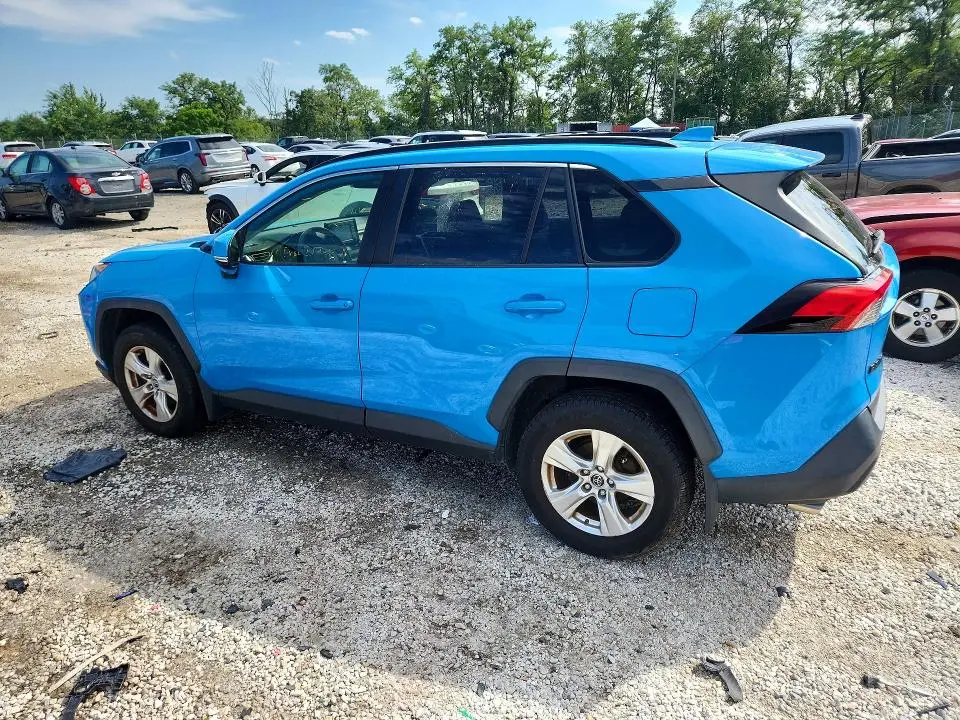 2019 TOYOTA RAV4 XLE  