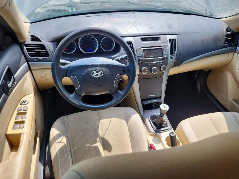 2010 HYUNDAI SONATA GLS  