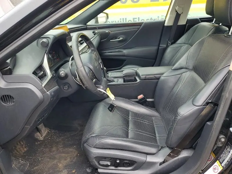 2019 LEXUS ES 300H LUXURY  