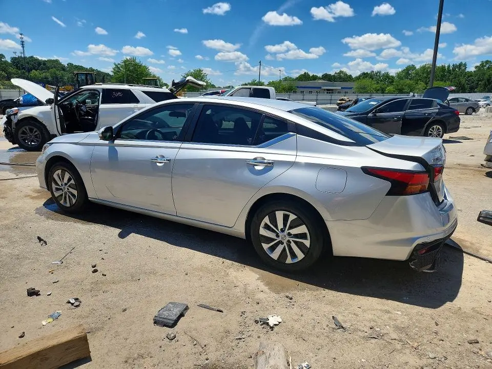 2023 NISSAN ALTIMA S  