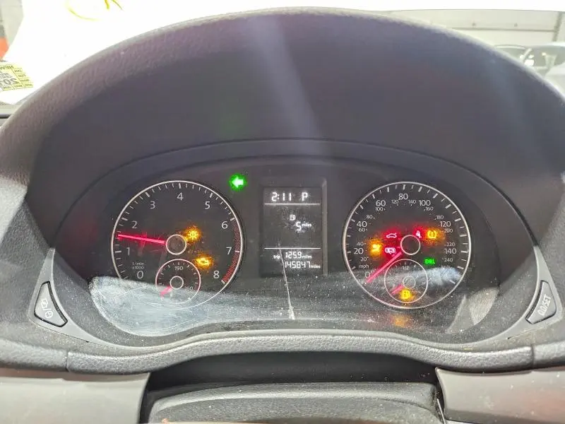2013 VOLKSWAGEN PASSAT S  
