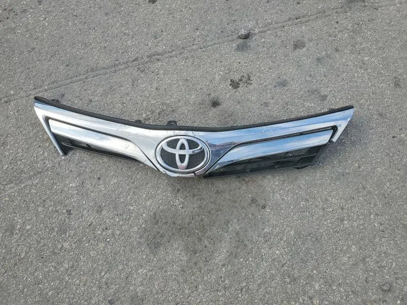 2012 TOYOTA CAMRY XLE  