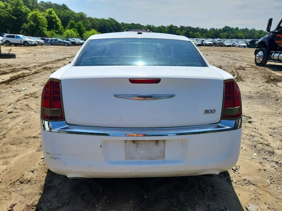 2013 CHRYSLER 300   