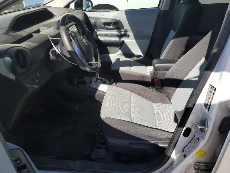 2013 TOYOTA PRIUS C TWO  