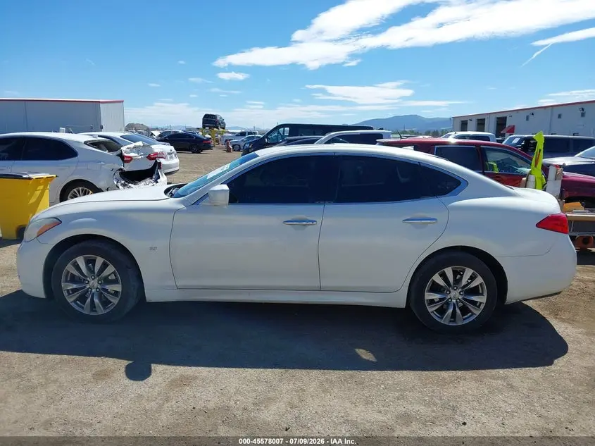 2014 INFINITI Q70 3.7X