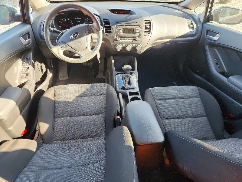 2017 KIA FORTE LX  