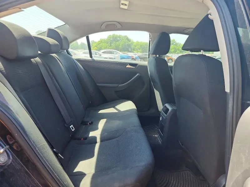 2015 VOLKSWAGEN JETTA BASE  