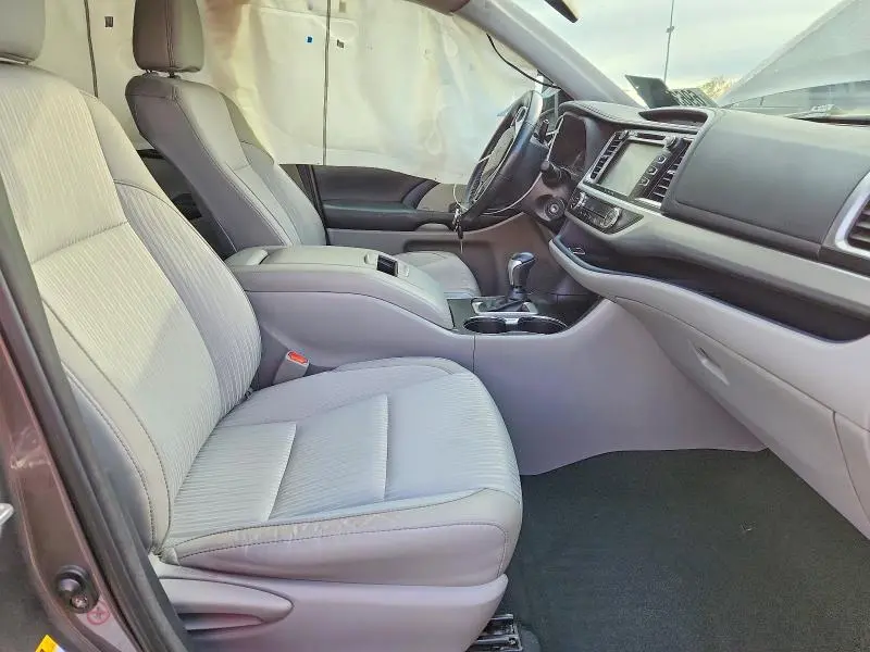 2018 TOYOTA HIGHLANDER LE PLUS  