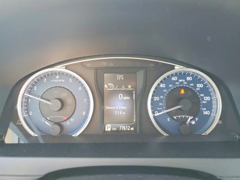 2015 TOYOTA CAMRY XLE  
