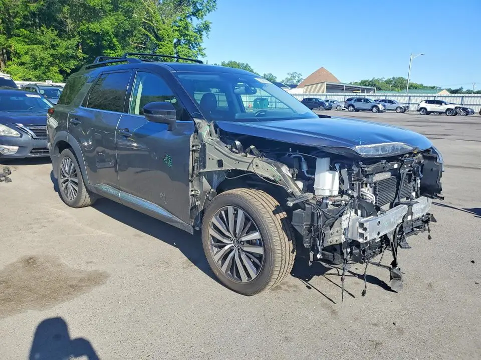 2022 NISSAN PATHFINDER PLATINUM  