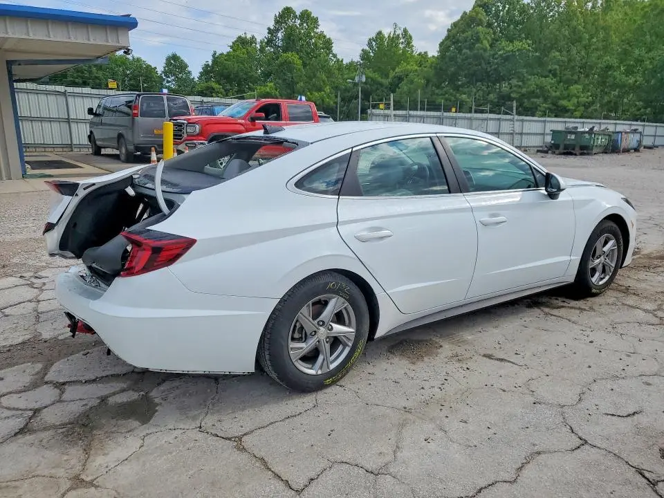 2021 HYUNDAI SONATA SE  