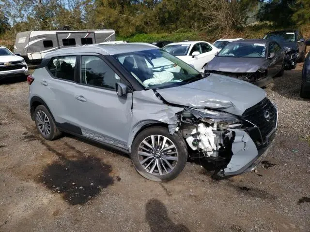 2024 NISSAN KICKS SV  