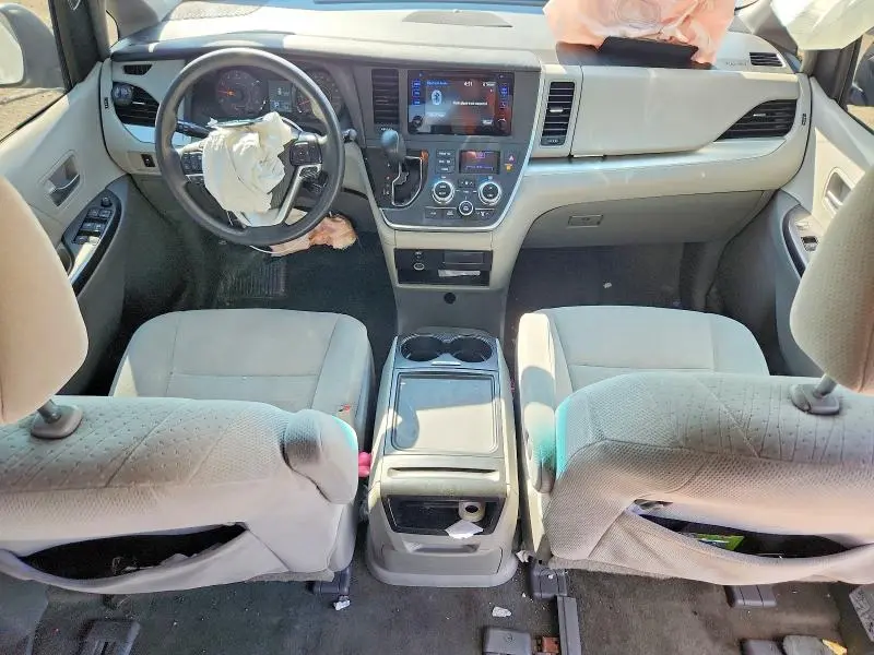 2015 TOYOTA SIENNA LE  