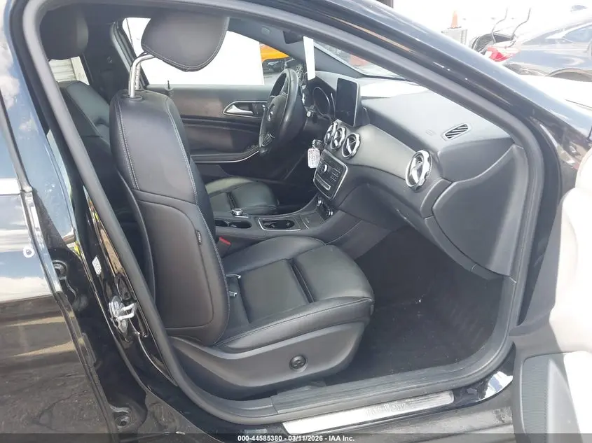 2018 MERCEDES-BENZ GLA 250  