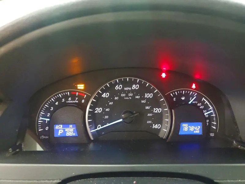 2012 TOYOTA CAMRY LE  
