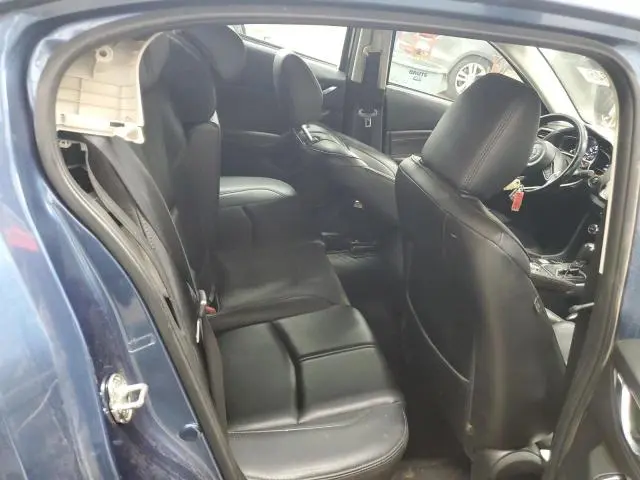 2017 MAZDA 3 TOURING  