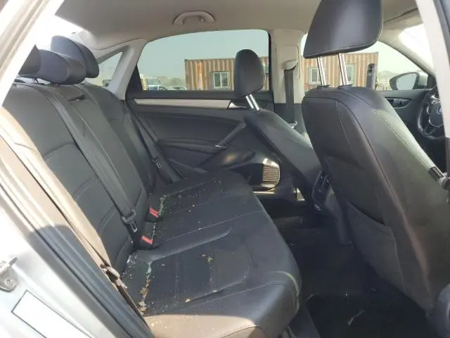 2020 VOLKSWAGEN PASSAT SE  