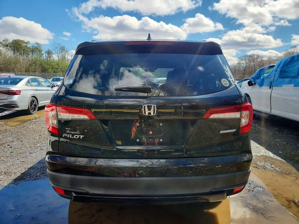 2021 HONDA PILOT SE  