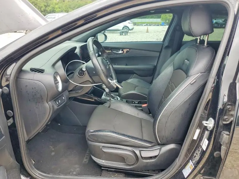 2023 KIA FORTE GT LINE  