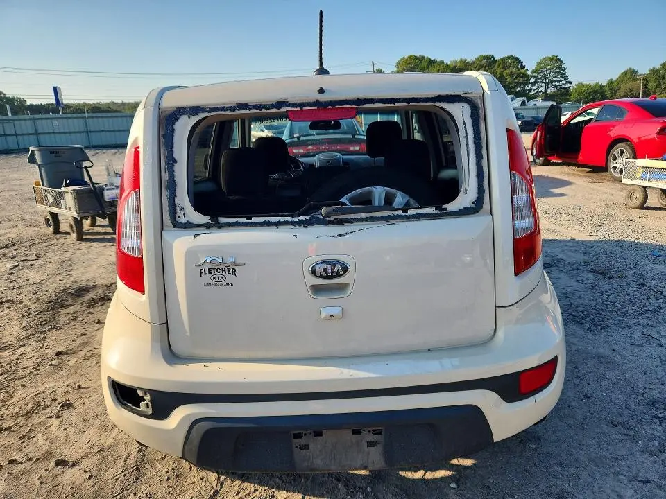 2013 KIA SOUL +  