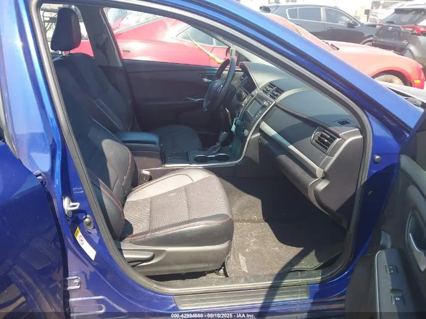 2016 TOYOTA CAMRY SE